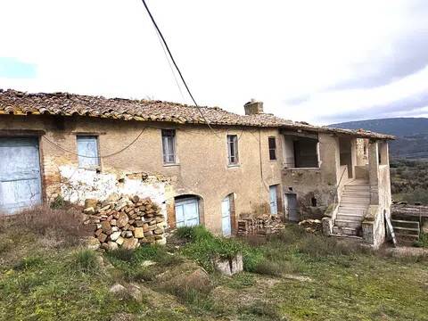casa indipendente in vendita a Corciano in zona Valmarino