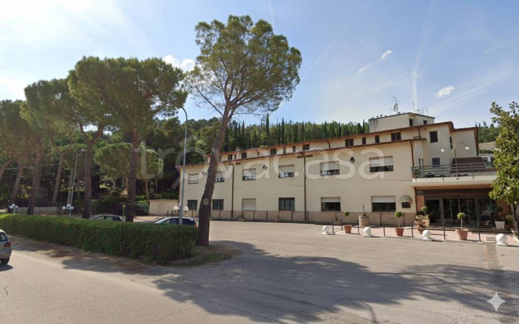 negozio in vendita a Corciano