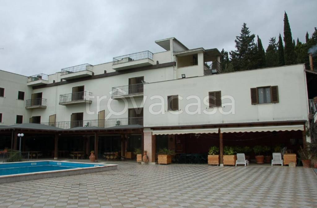 negozio in vendita a Corciano