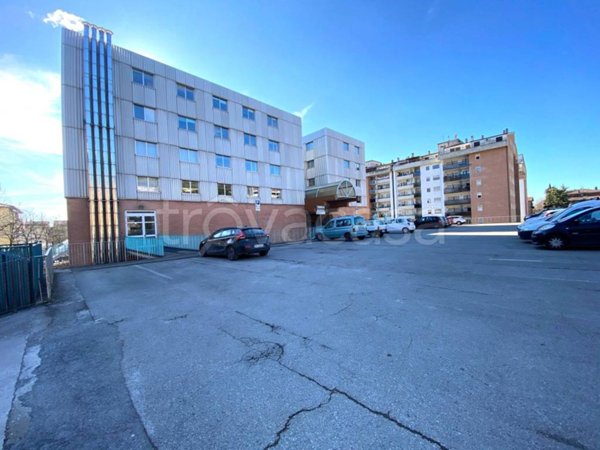 ufficio in vendita a Corciano in zona Ellera Chiugiana