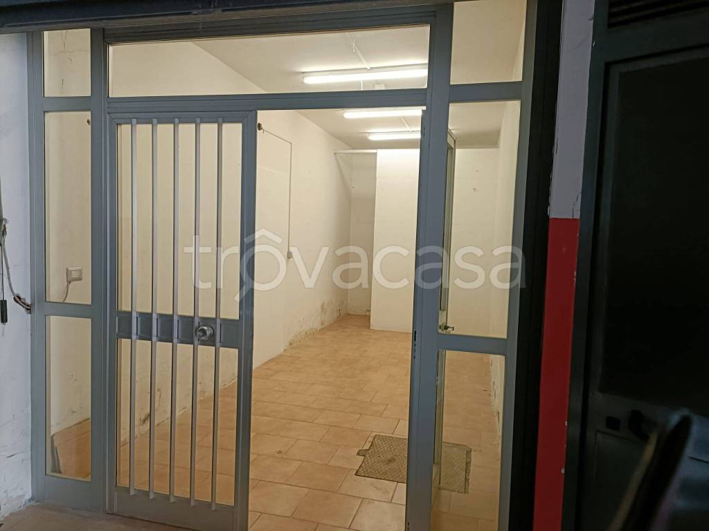 locale di sgombero in vendita a Corciano in zona Ellera Chiugiana