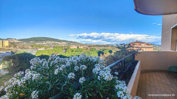 appartamento in vendita a Corciano in zona Ellera Chiugiana