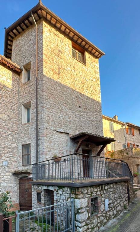 casa indipendente in vendita a Corciano in zona Mantignana