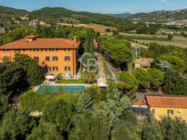 villa in vendita a Corciano
