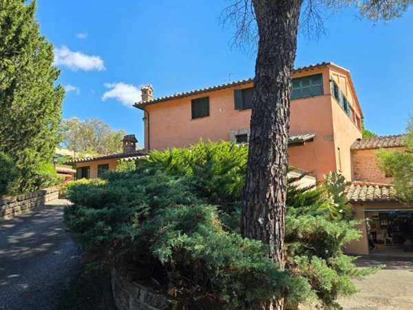 casa indipendente in vendita a Corciano in zona Solomeo