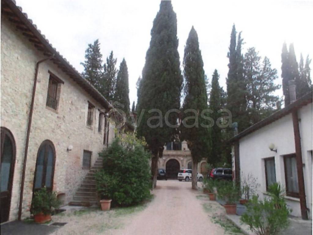 negozio in vendita a Corciano