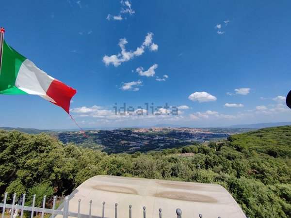 casa indipendente in vendita a Corciano