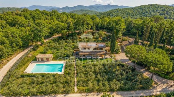 casa indipendente in vendita a Corciano
