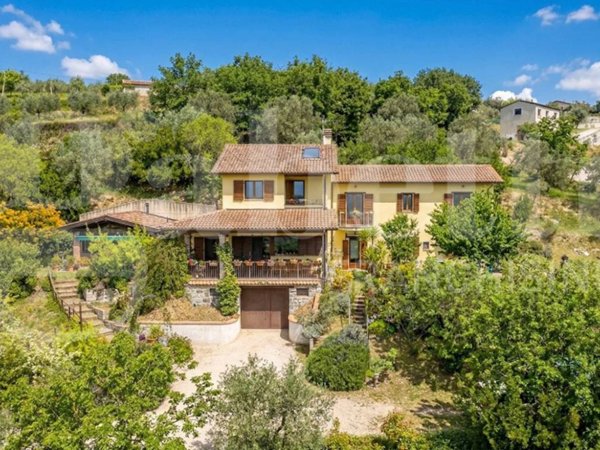casa indipendente in vendita a Corciano