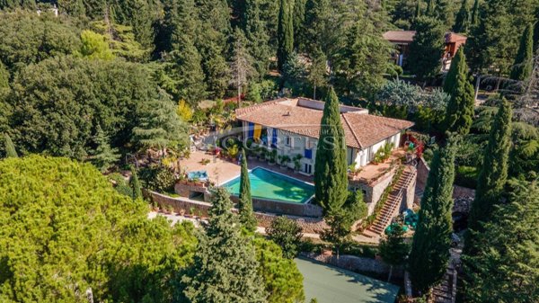 casa indipendente in vendita a Corciano