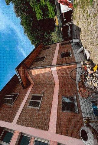 casa indipendente in vendita a Corciano