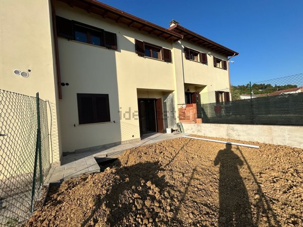 casa indipendente in vendita a Corciano in zona Mantignana