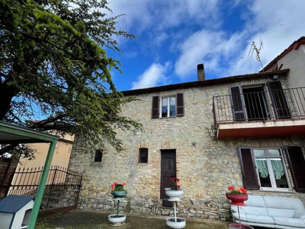 casa indipendente in vendita a Corciano