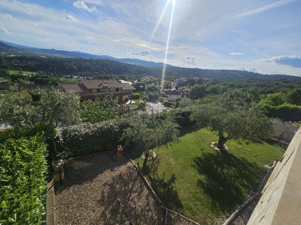casa indipendente in vendita a Corciano in zona Ellera Chiugiana