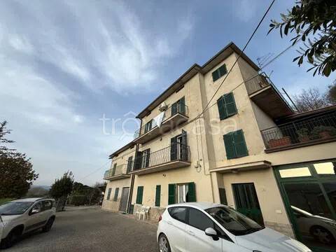 appartamento in vendita a Corciano in zona Castelvieto