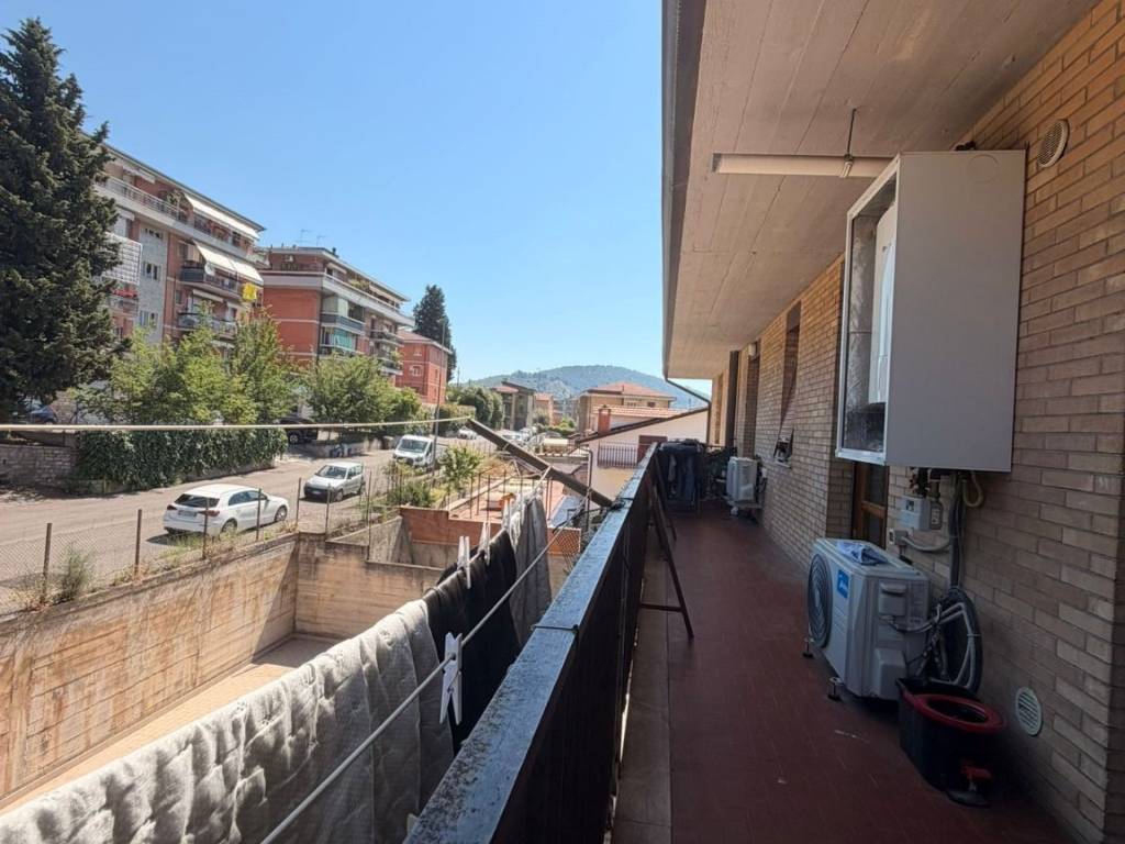 appartamento in vendita a Corciano in zona Ellera Chiugiana