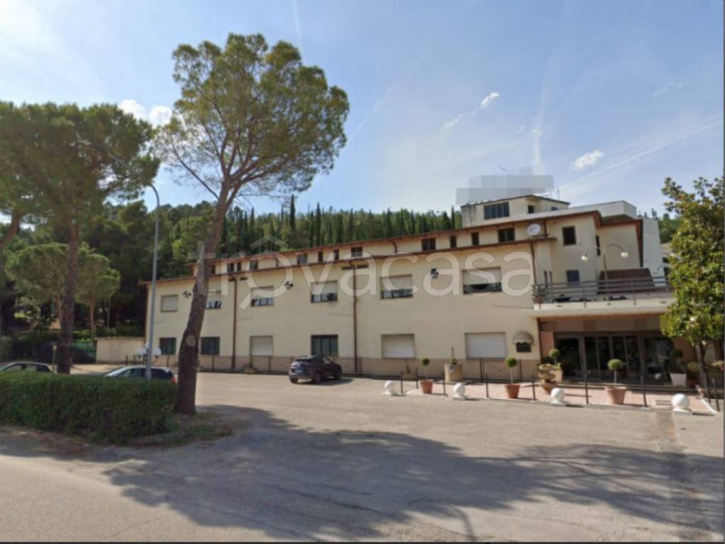 negozio in vendita a Corciano