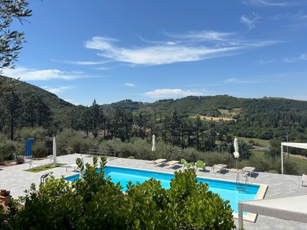 casa indipendente in vendita a Corciano in zona Castelvieto