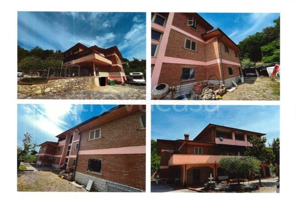 casa indipendente in vendita a Corciano in zona Capocavallo