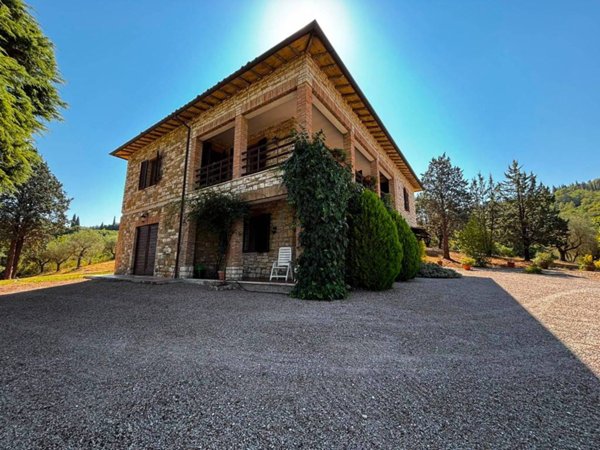 casa indipendente in vendita a Corciano