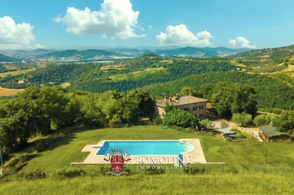 casa indipendente in vendita a Corciano in zona Castelvieto