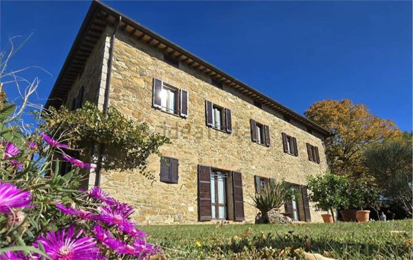 casale in vendita a Corciano in zona Castelvieto