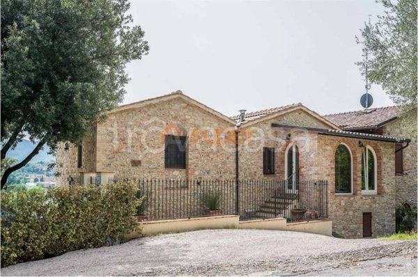 appartamento in vendita a Corciano in zona Castelvieto