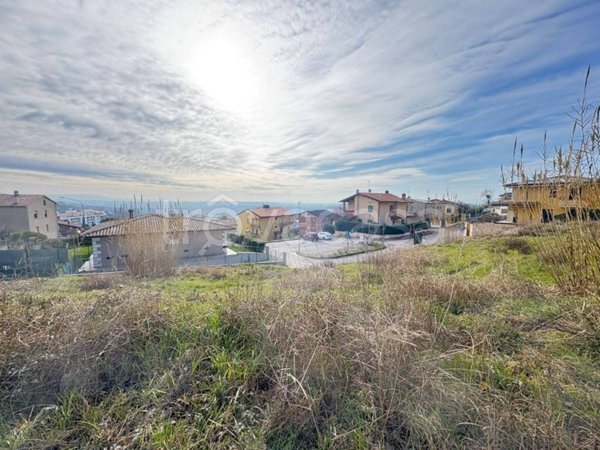 terreno in vendita a Corciano in zona Ellera Chiugiana