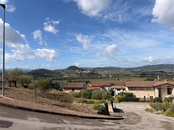 terreno in vendita a Corciano in zona San Mariano