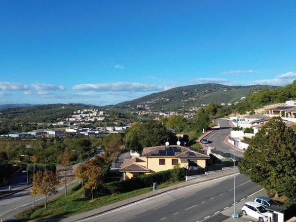 appartamento in vendita a Corciano in zona San Mariano