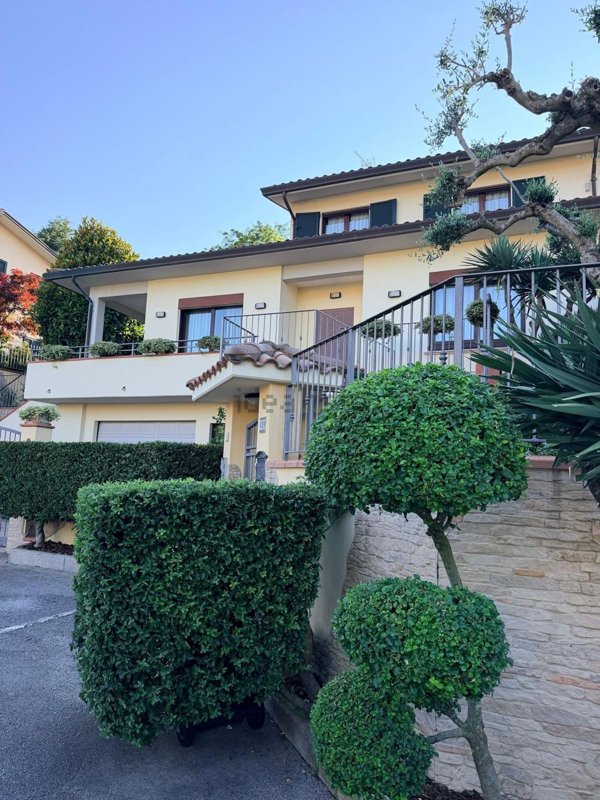 casa indipendente in vendita a Corciano in zona San Mariano