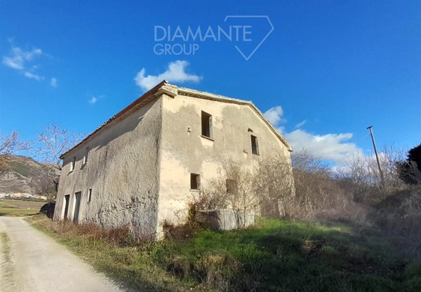 azienda agricola in vendita a Costacciaro