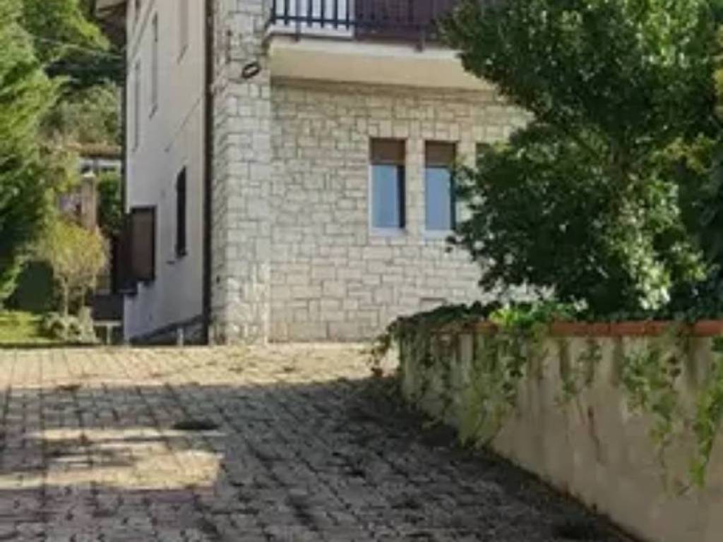 casa indipendente in vendita a Costacciaro