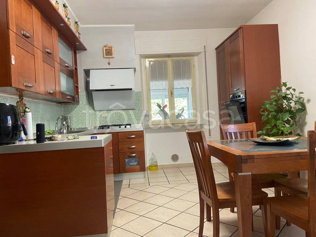 appartamento in vendita a Costacciaro in zona Costa San Savino