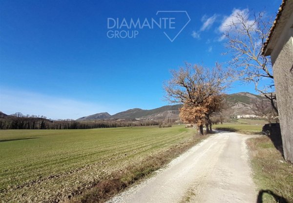 azienda agricola in vendita a Costacciaro