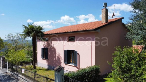 casa indipendente in vendita a Costacciaro