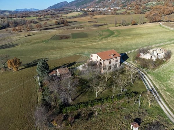 casale in vendita a Costacciaro