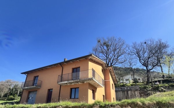 casa indipendente in vendita a Costacciaro