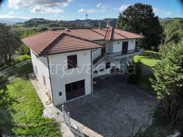 casa indipendente in vendita a Costacciaro