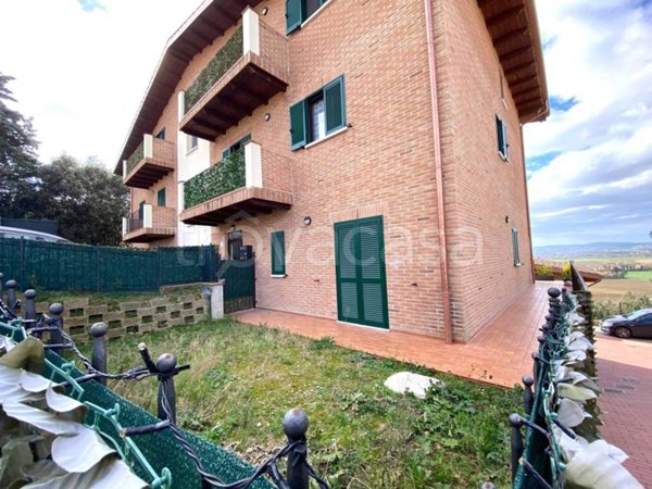 appartamento in vendita a Deruta in zona Ponte Nuovo