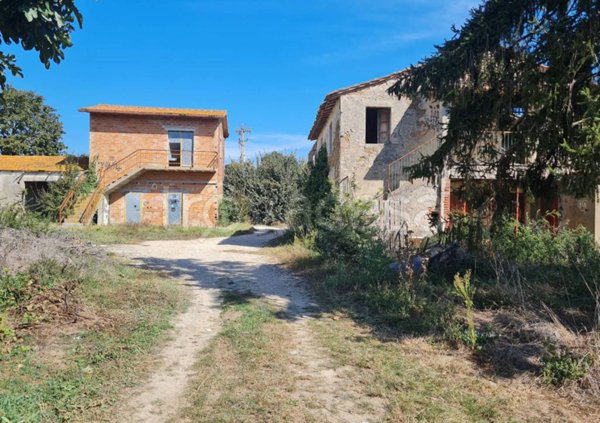 casa indipendente in vendita a Deruta