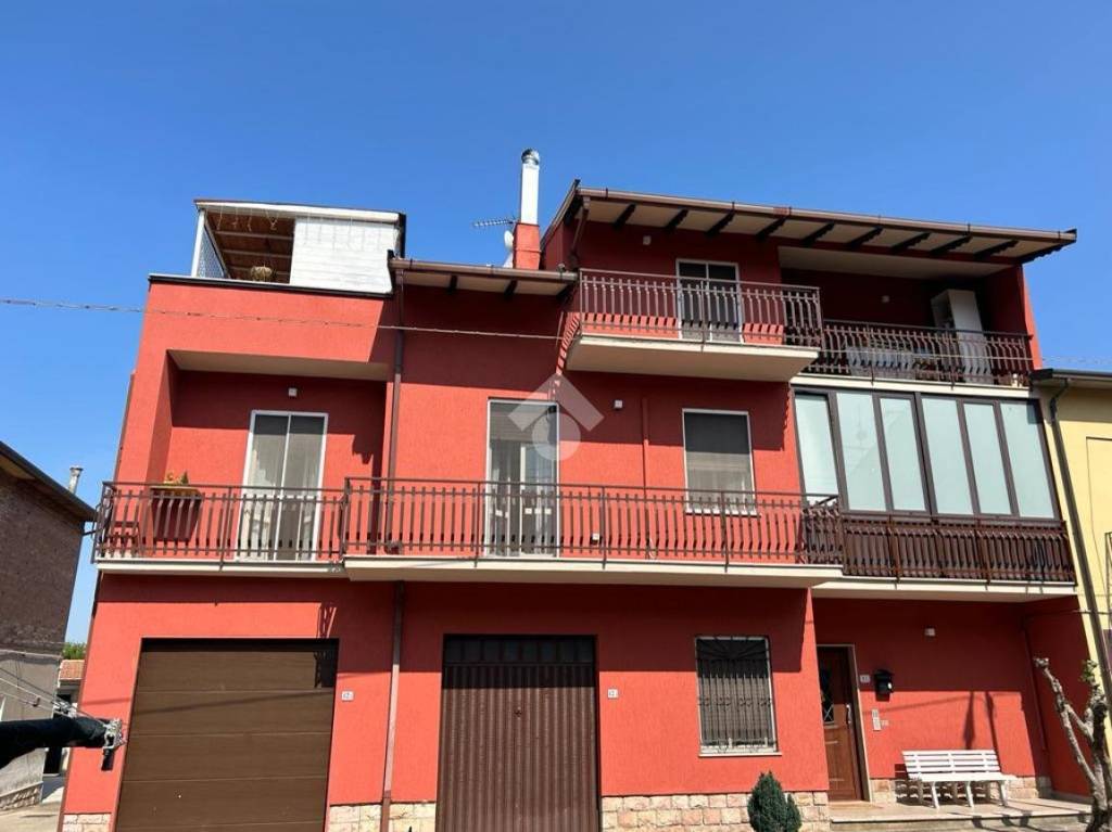 appartamento in vendita a Deruta in zona Ponte Nuovo