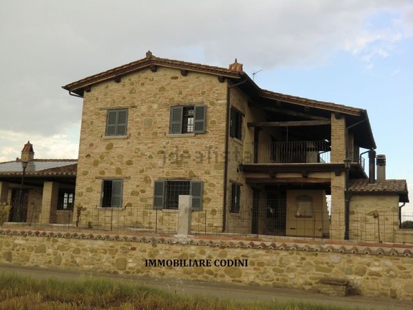casa indipendente in vendita a Deruta