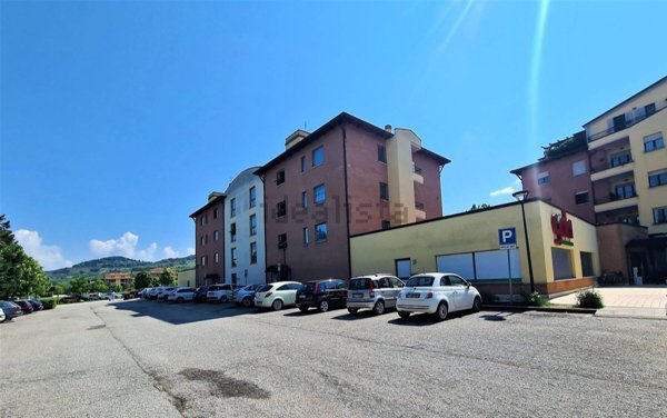 ufficio in vendita a Deruta