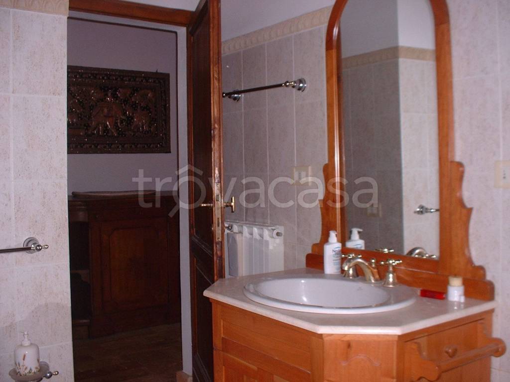 casa indipendente in vendita a Deruta