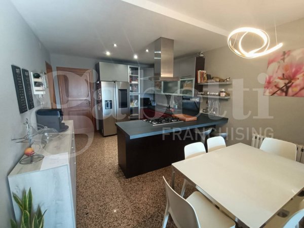 appartamento in vendita a Deruta in zona Castelleone