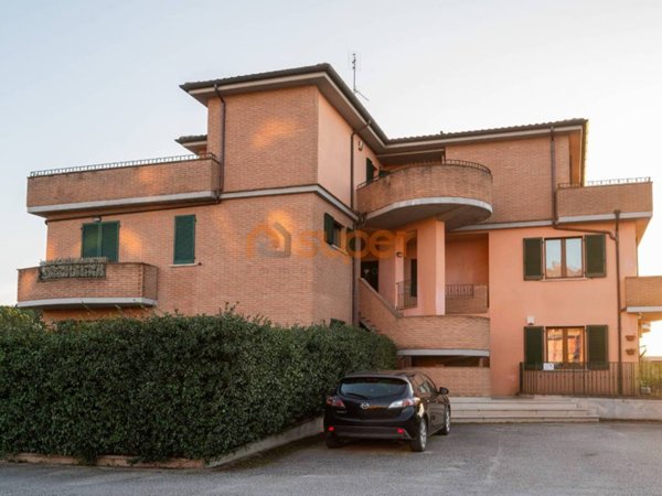 appartamento in vendita a Deruta in zona Fanciullata