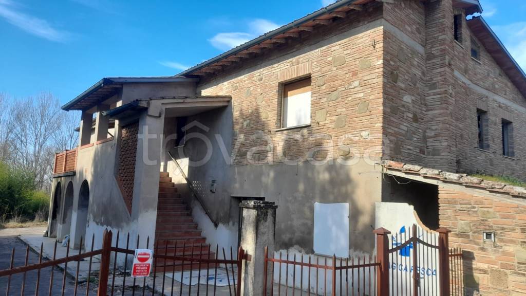 casa indipendente in vendita a Deruta