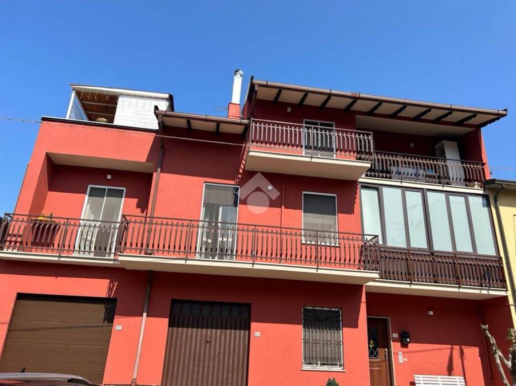 appartamento in vendita a Deruta in zona Ponte Nuovo