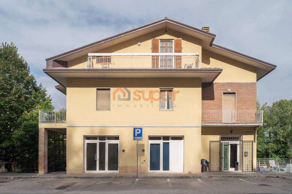 appartamento in vendita a Deruta in zona Ponte Nuovo